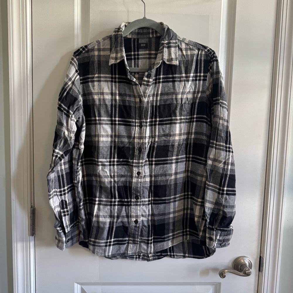 Uniqlo | Women’s Black and White Plaid Cotton Button-Up Shirt Medium